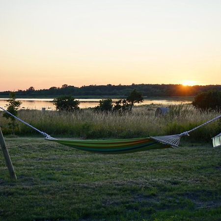 Saare Glamping Hotel Salme ภายนอก รูปภาพ