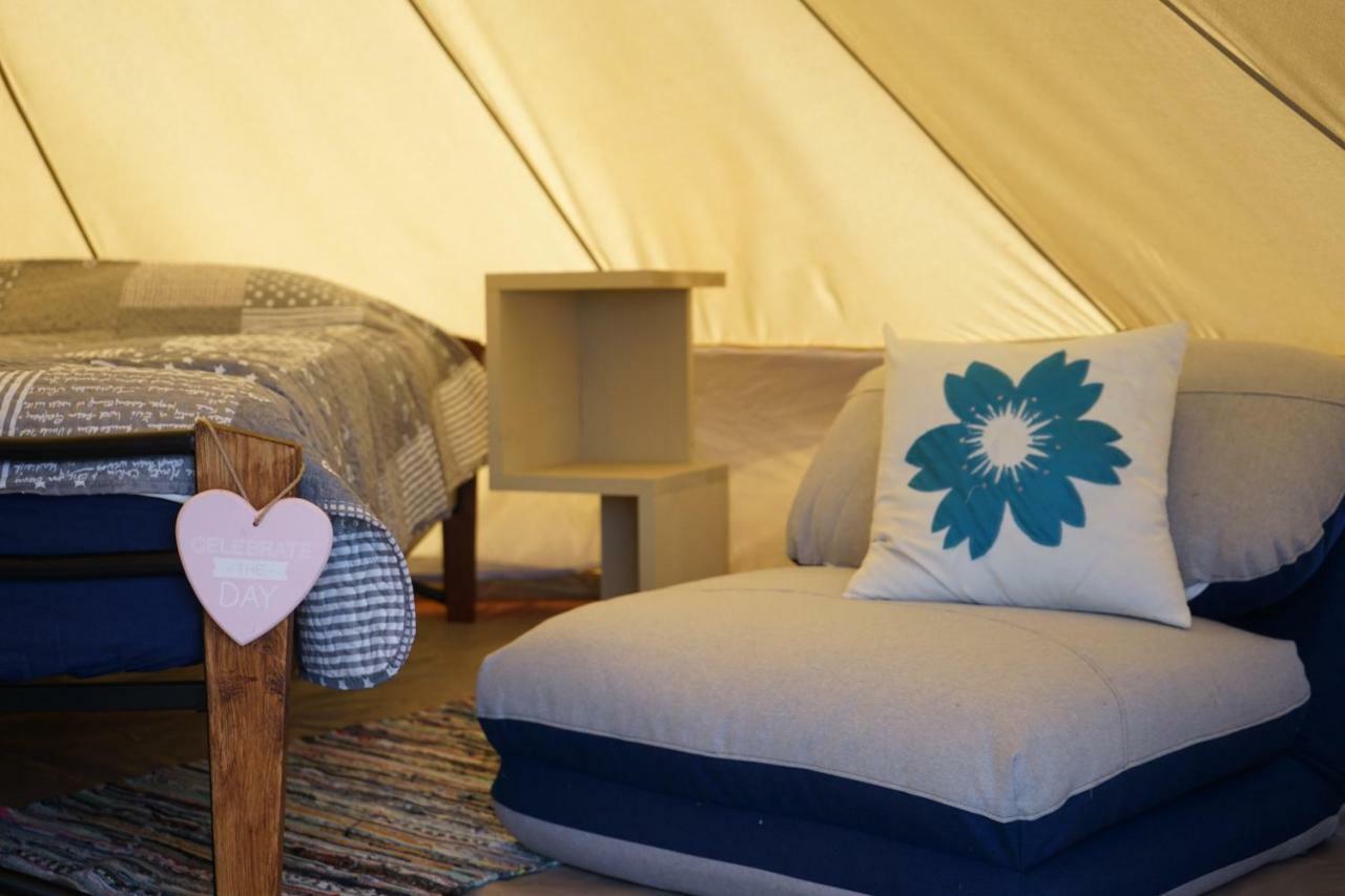 Saare Glamping Hotel Salme ภายนอก รูปภาพ